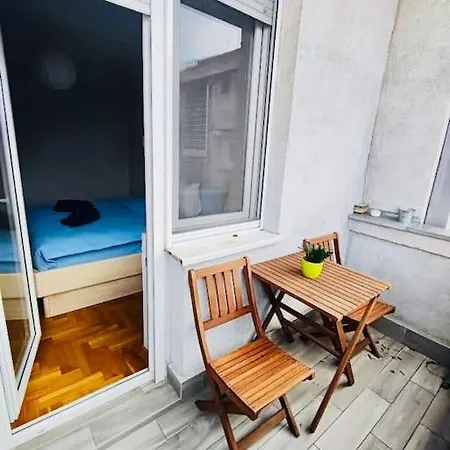 Apartment Vracar Hideaway With Private Garage