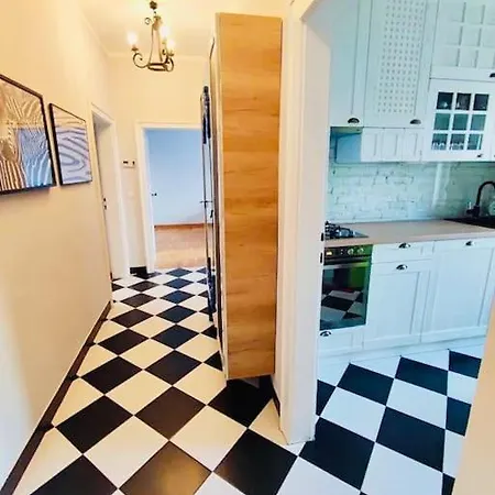Vracar Hideaway With Private Garage Apartment *