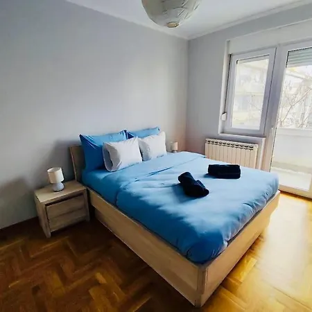 Vracar Hideaway With Private Garage